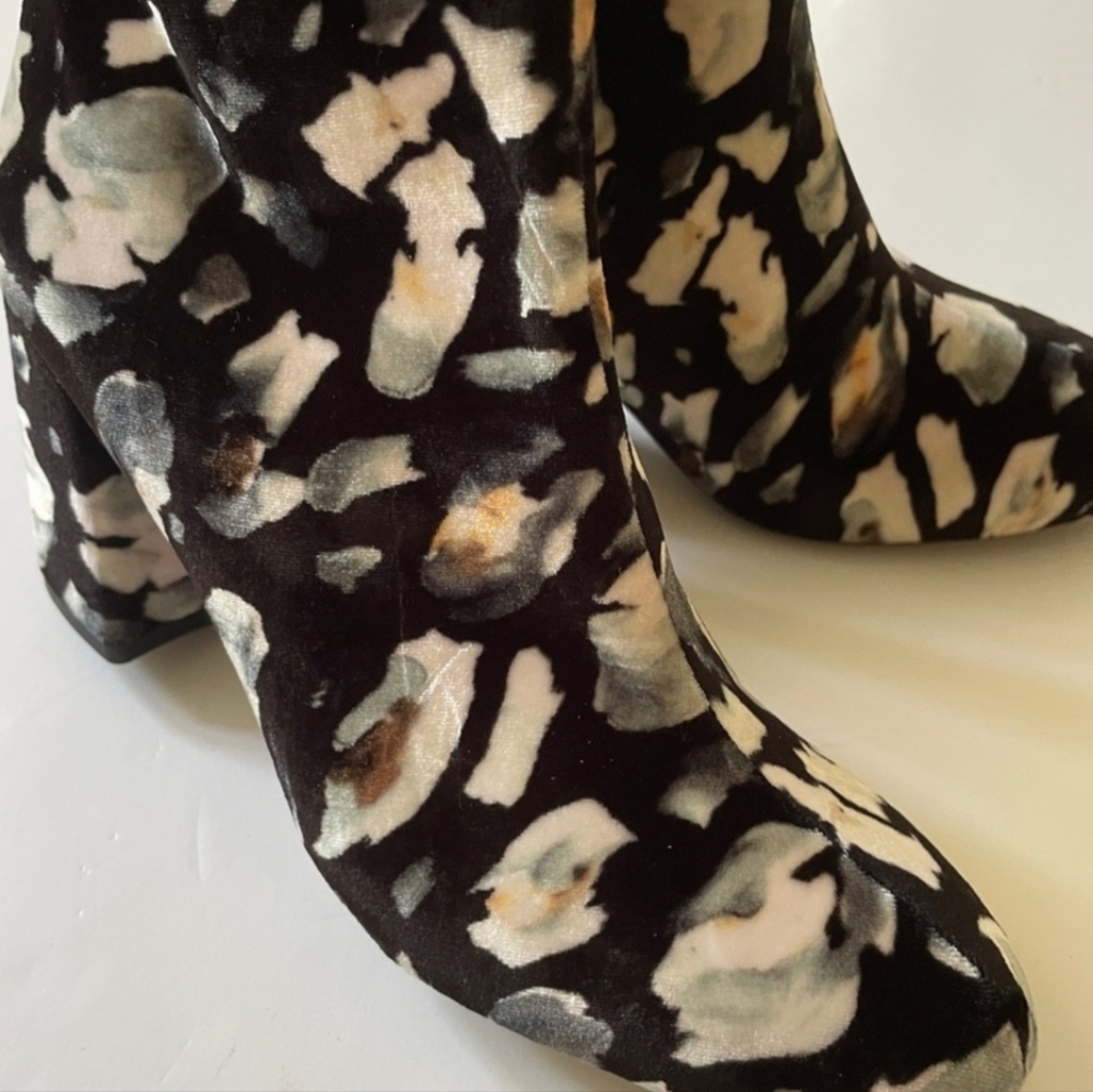 Anthropologie Eugenia Kim Velvet Boots - Picture 7 of 7